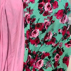 Largely floral throw blanket